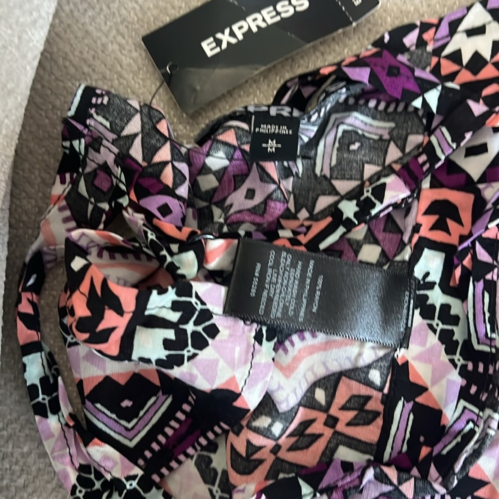 Geometric Patterned Tank Top - Picture 4 of 5